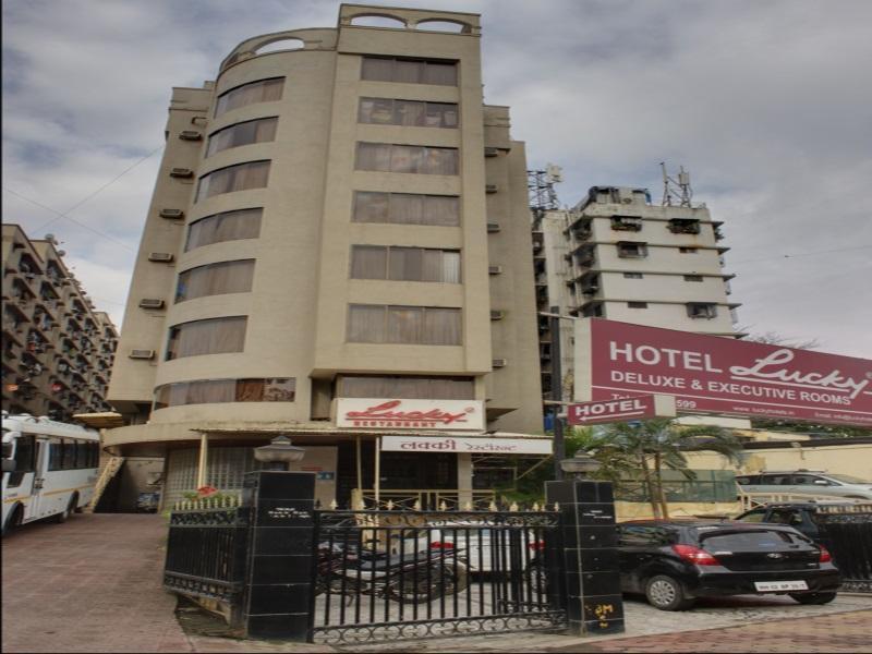 Lucky Hotel Goregaon Mumbai  Buitenkant foto
